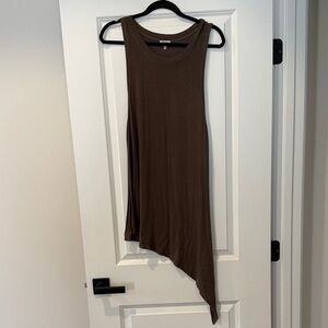 Tobi Asymmetrical Sleeveless Tunic Shirt in Green/Brown